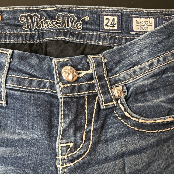 Miss Me Denim Jeans with Embellished Pockets - Picture 5 of 10